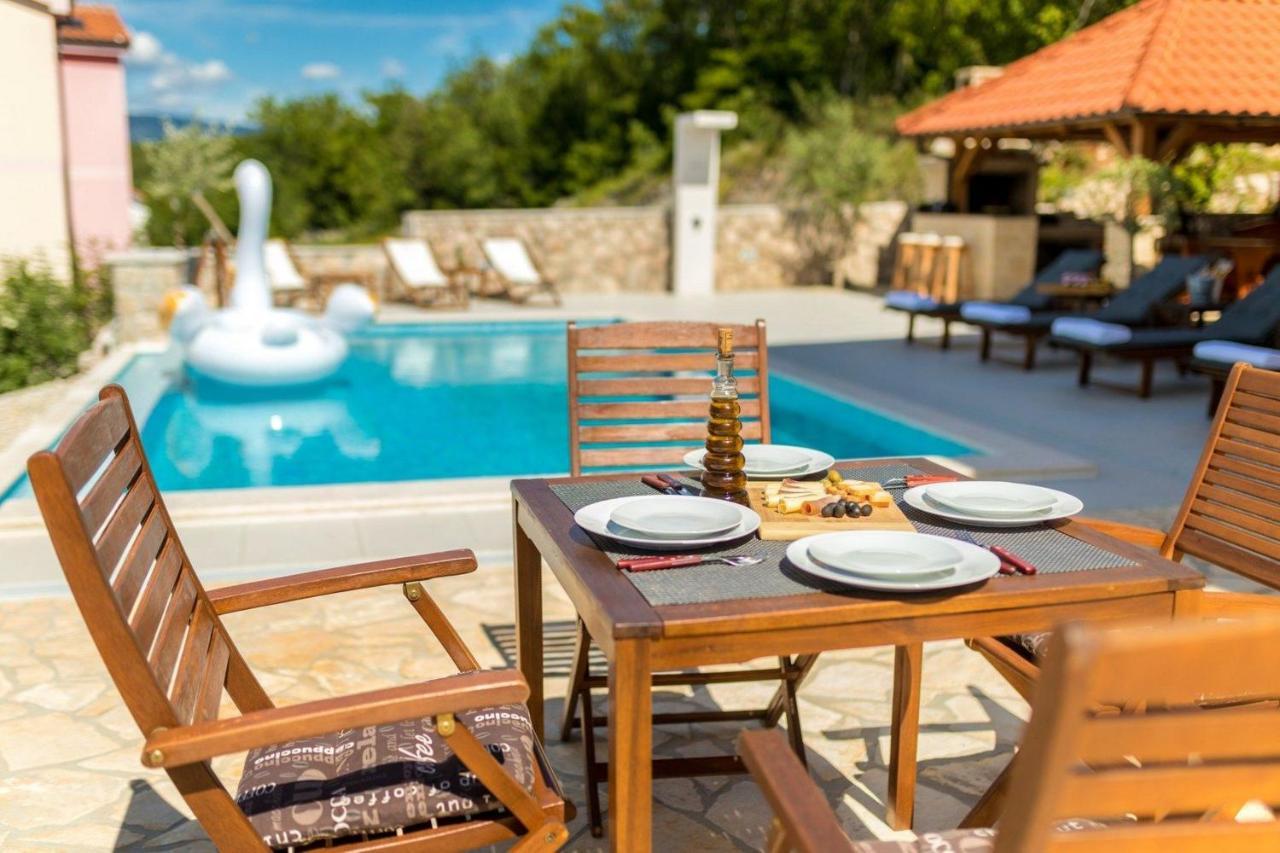 Luxury Villa Allen With Pool クリムノ 部屋 写真