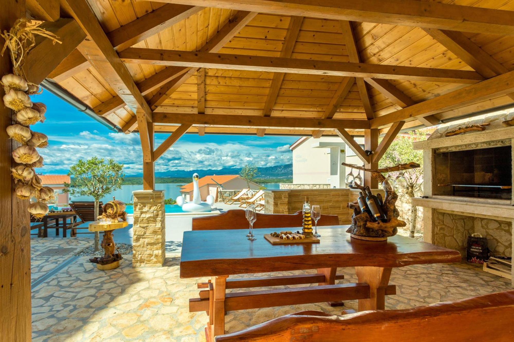 Luxury Villa Allen With Pool クリムノ 部屋 写真