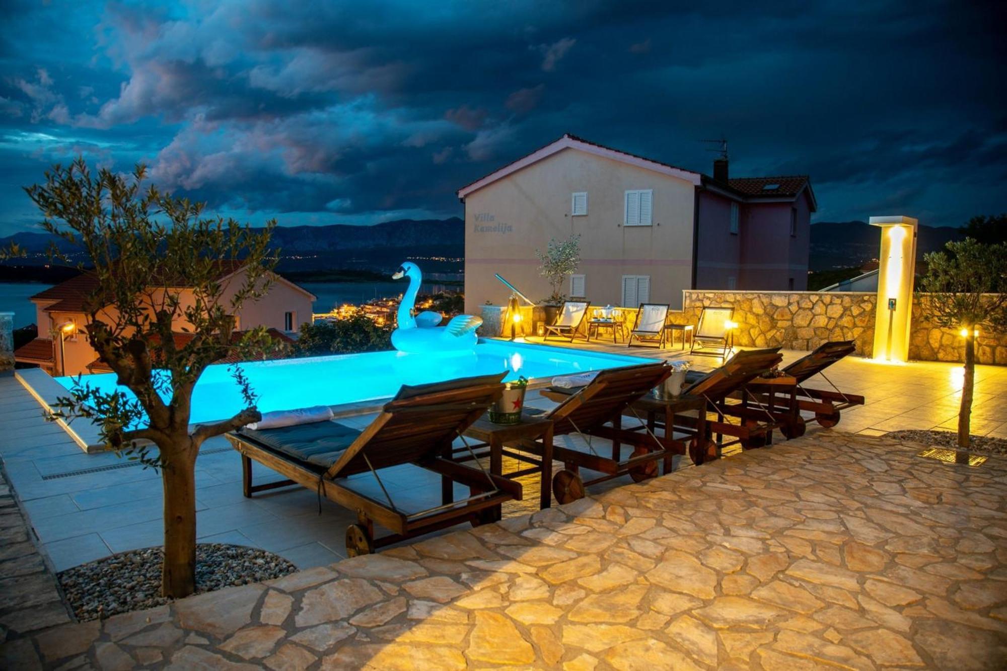 Luxury Villa Allen With Pool クリムノ 部屋 写真
